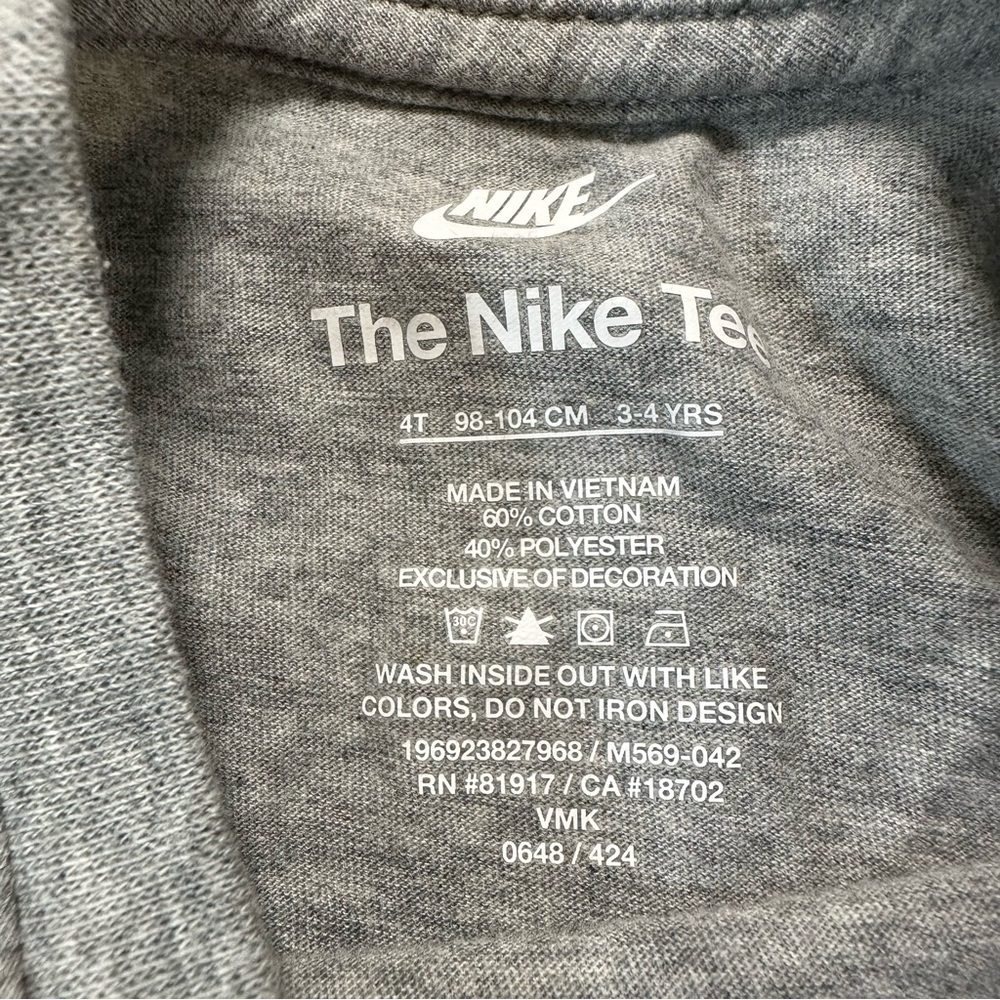 Nike Boxy Got ‘Em Sneaker Tee, 4T Gray - Picture 6 of 11